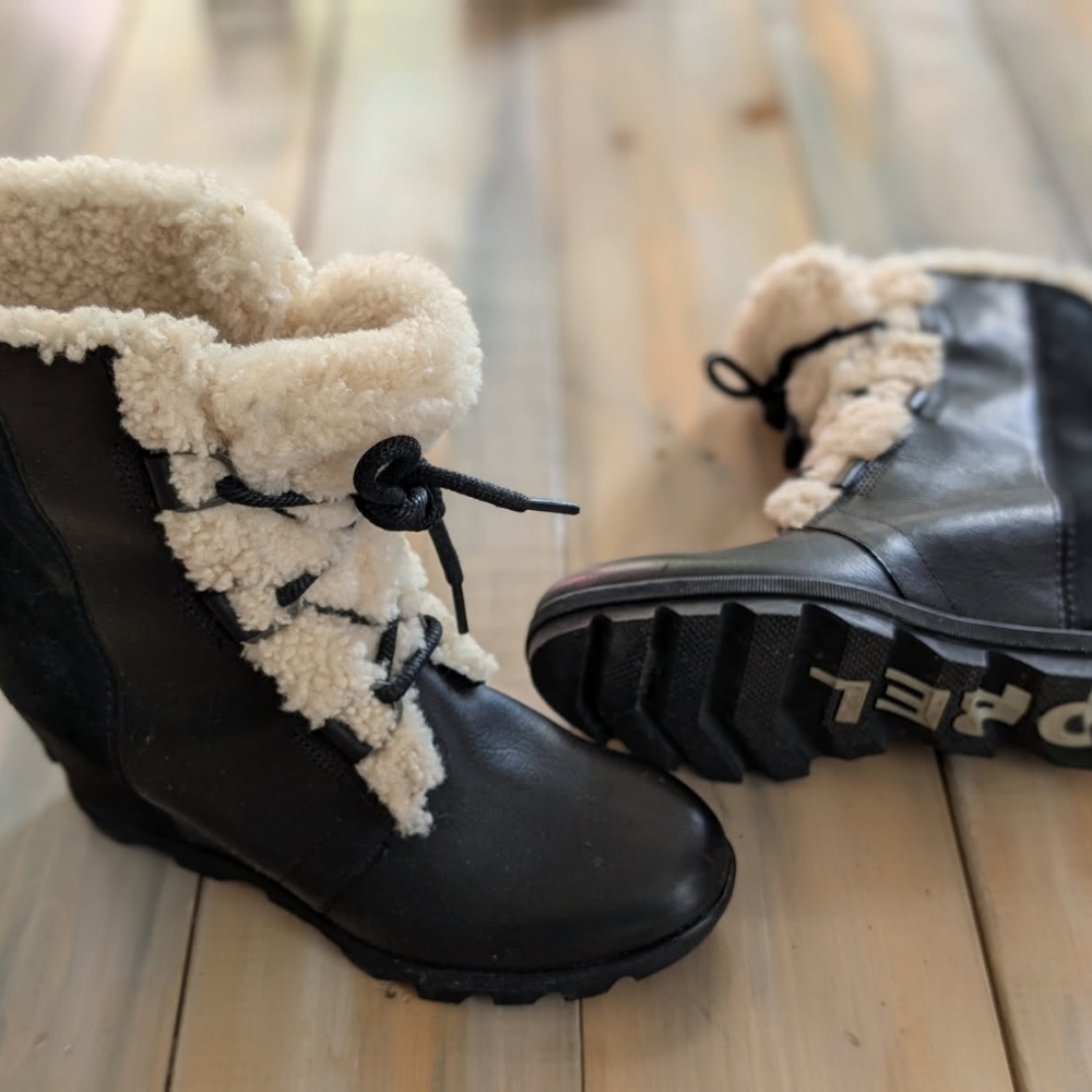 Sorel Black and Cream Sheerling Faux-Fur-Lined Winter Boots